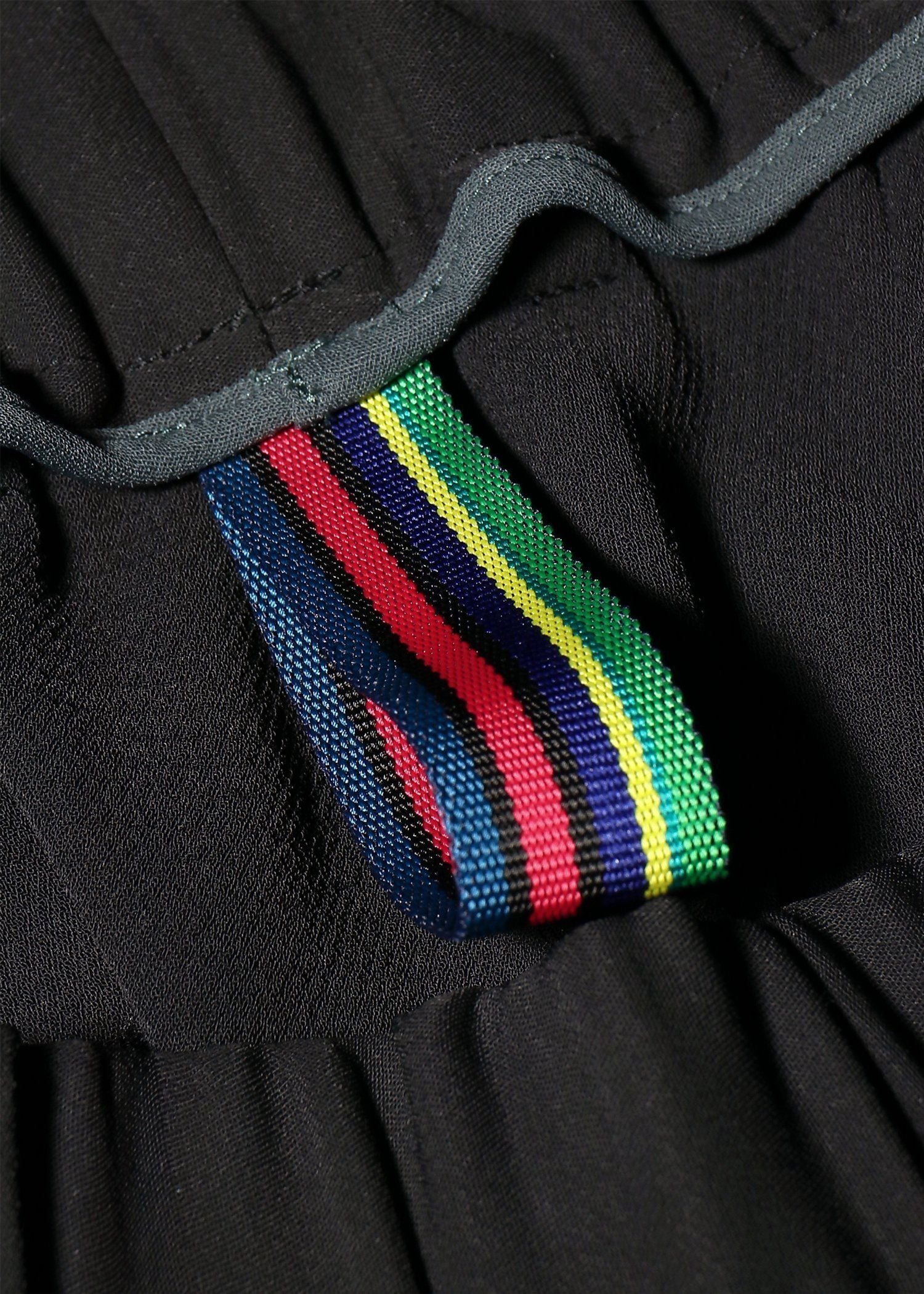 ライトドライテクスチャー バギーパンツ