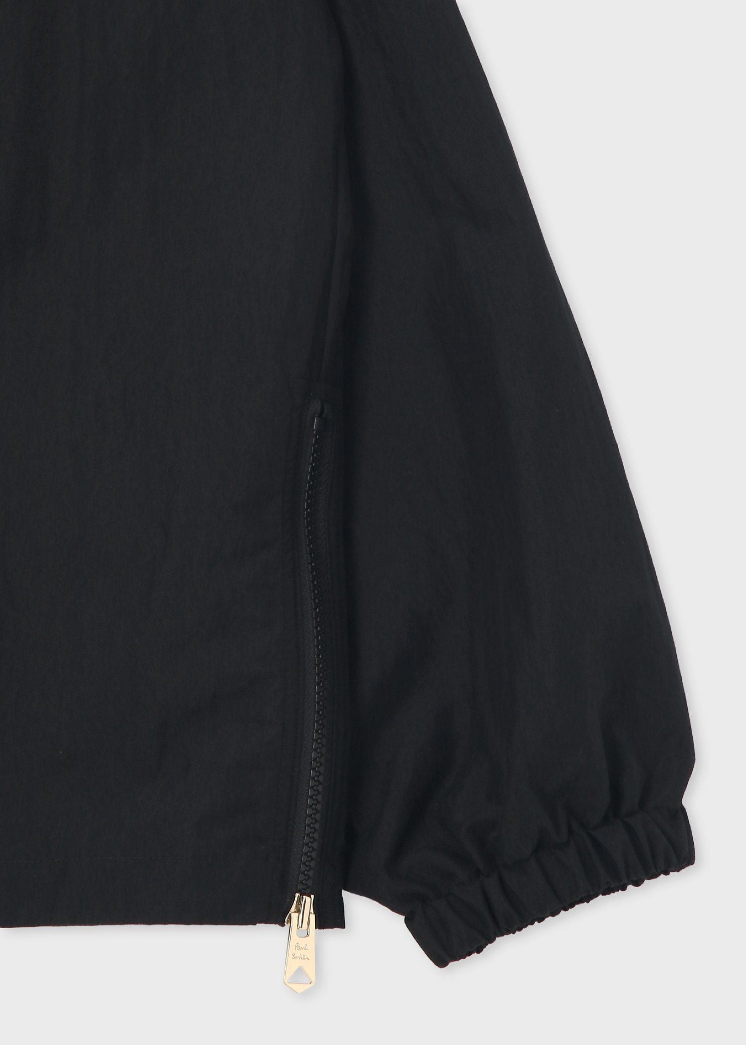 "Cropped Logo" パッカブル テックパーカ