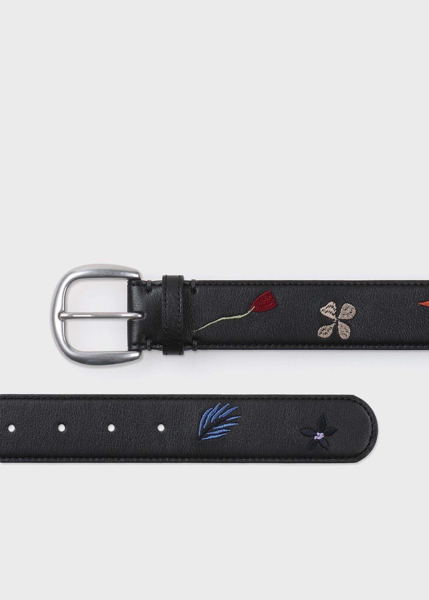 "Embroidered Elements" レザーベルト