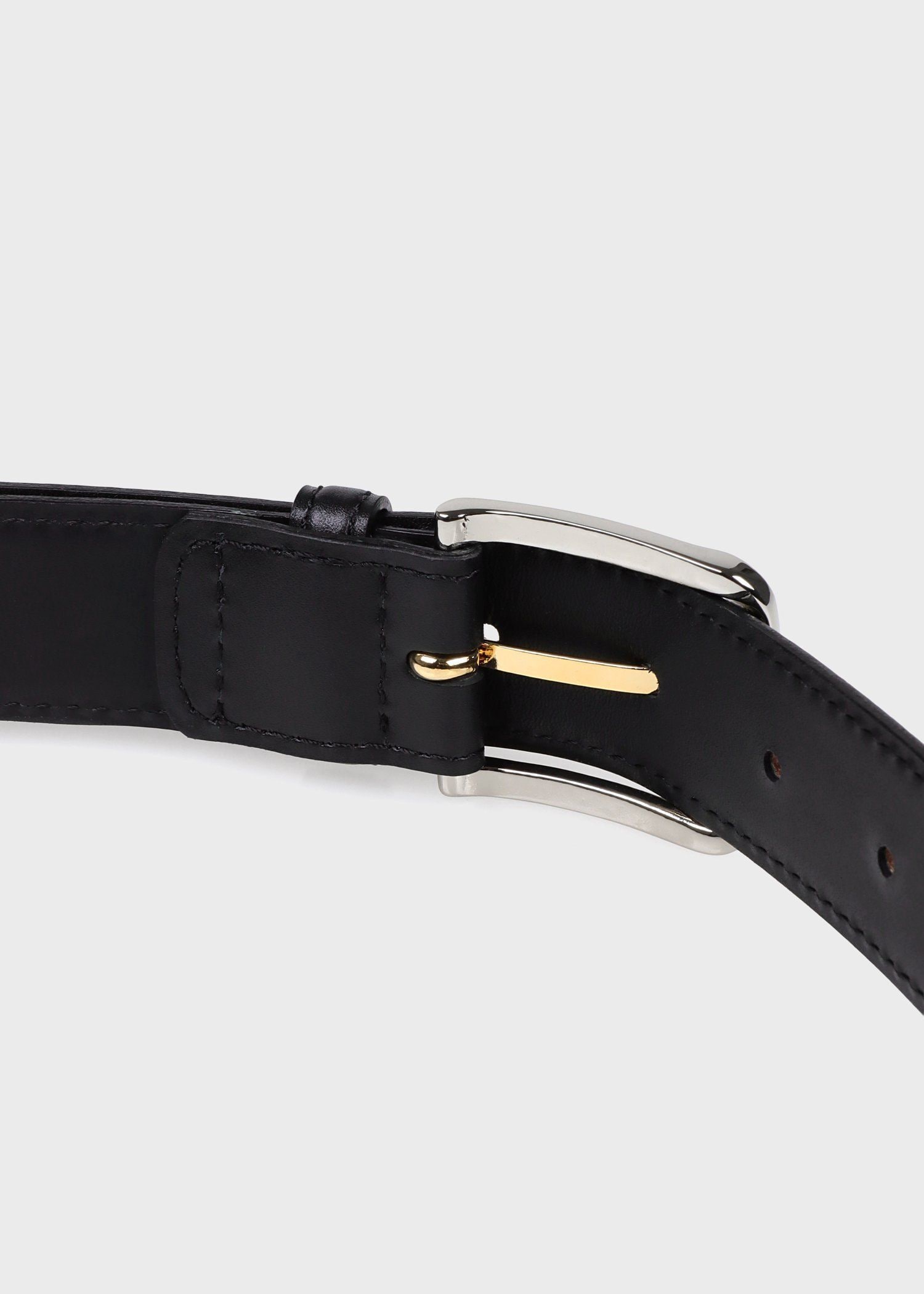 "Classic Logo Emboss" レザーベルト