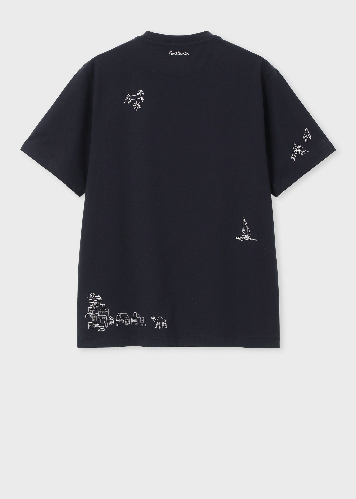 "Travel Stories" エンブロイダード Tシャツ