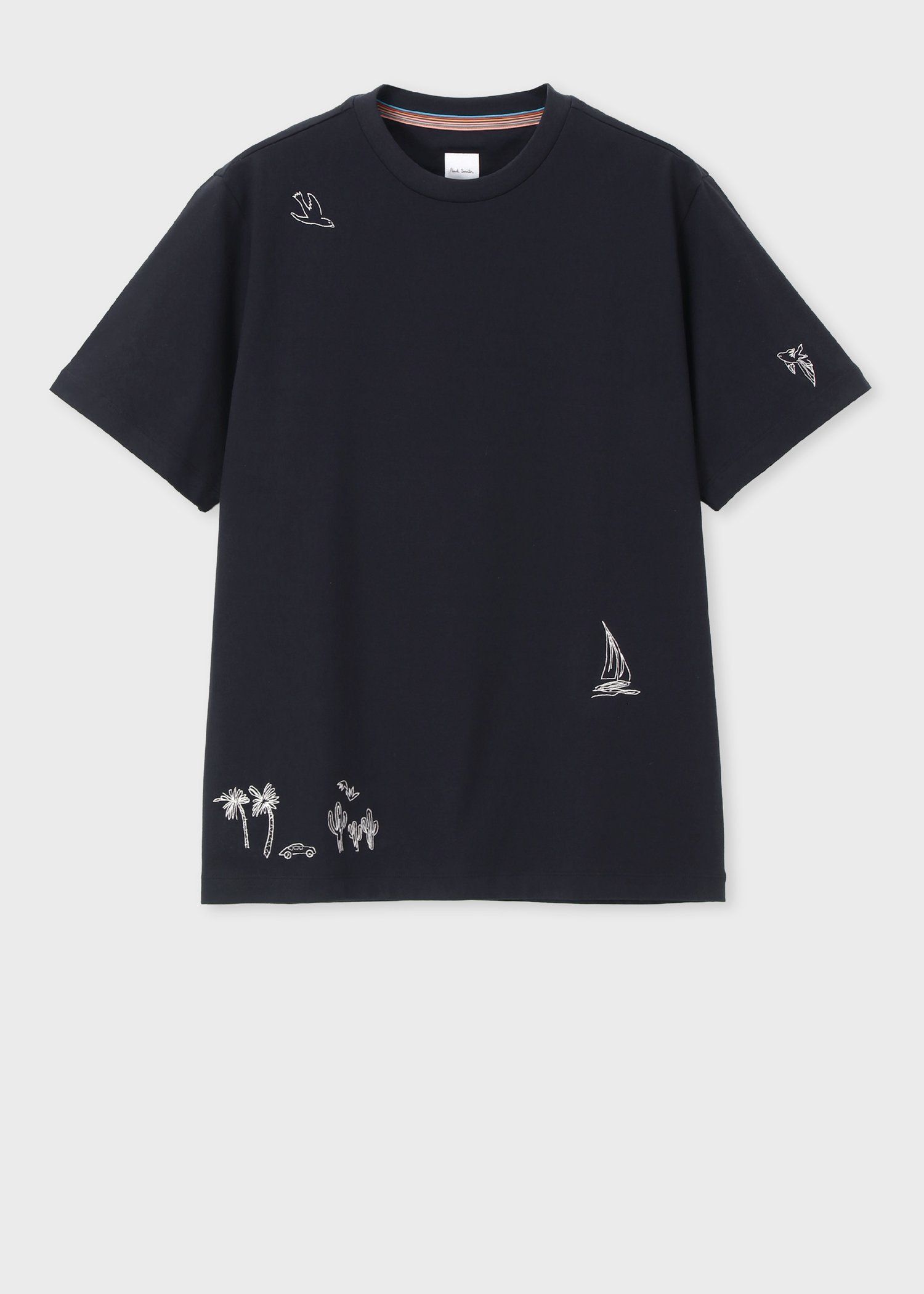 "Travel Stories" エンブロイダード Tシャツ