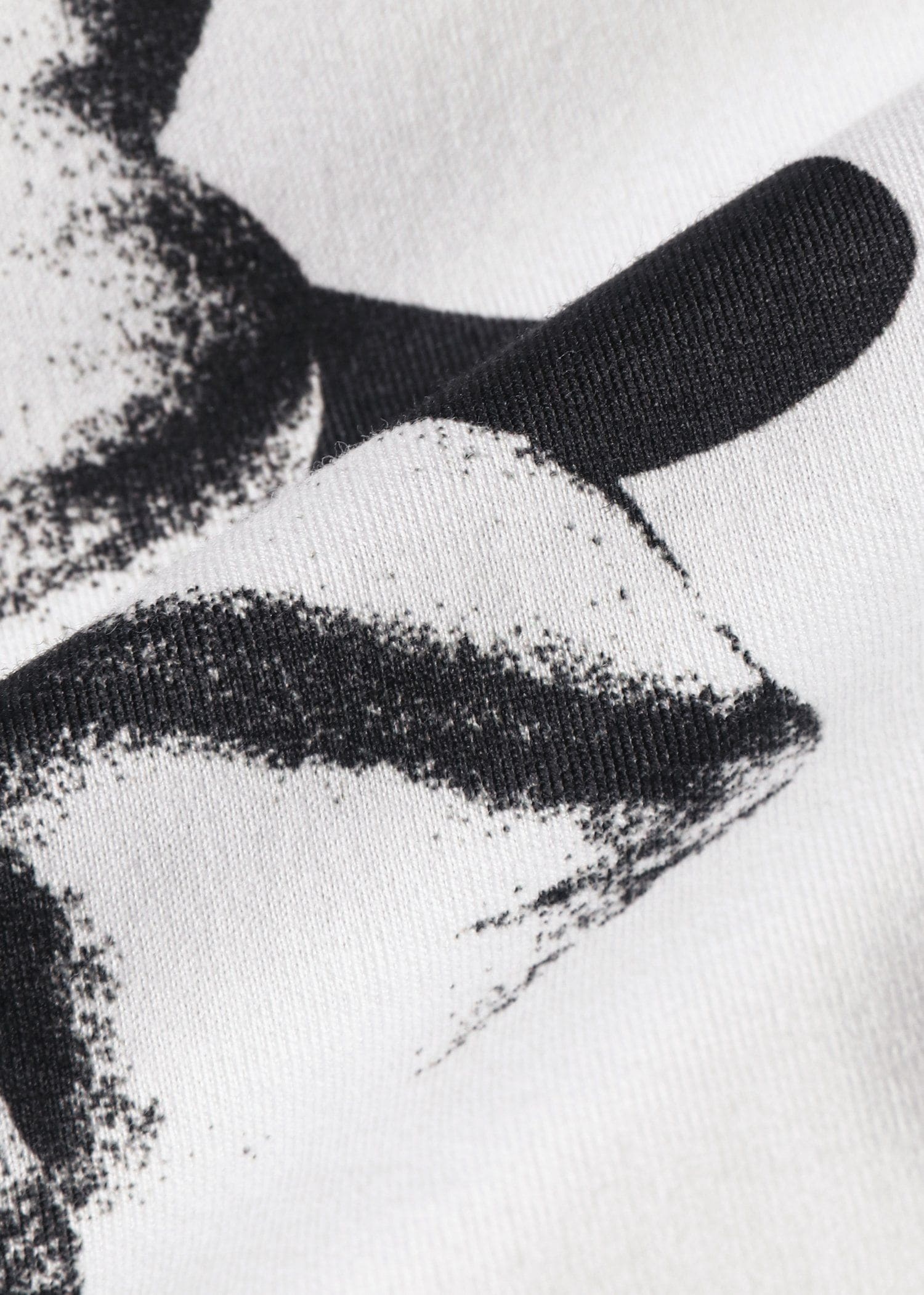 Monochrome Daisy