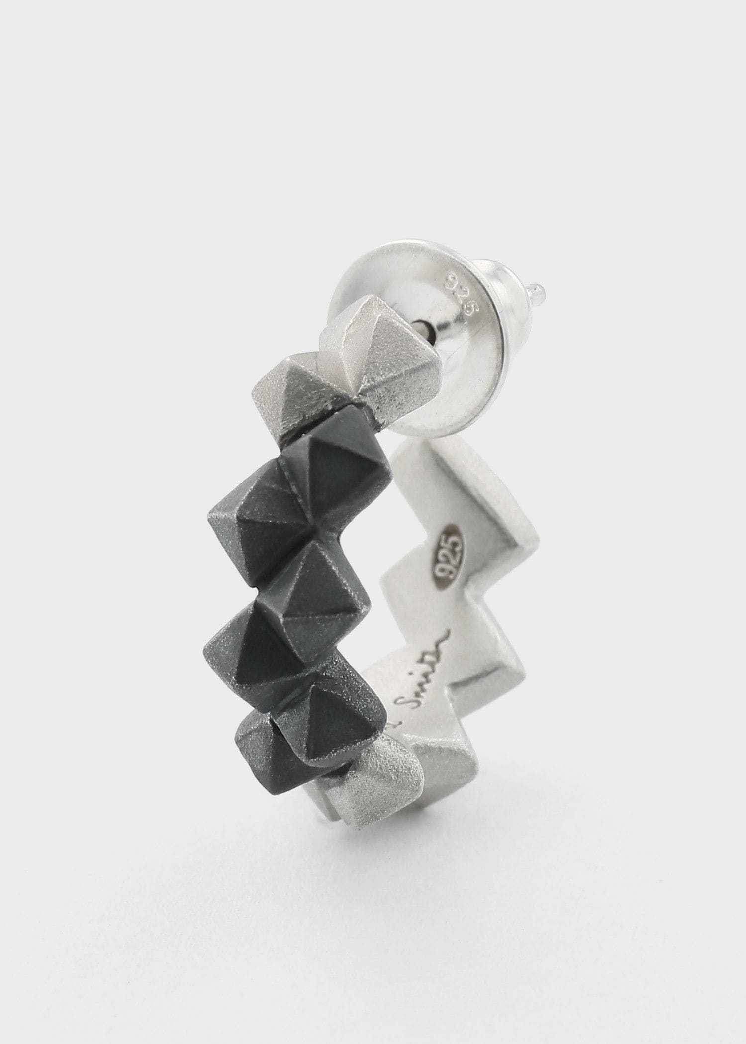 "Square Spike" シングルピアス